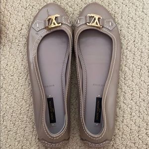 Tan Louis Vuitton patent leather ballet flats